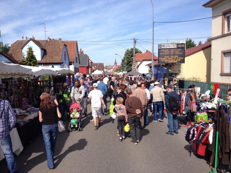 2017-marche-aux-puces